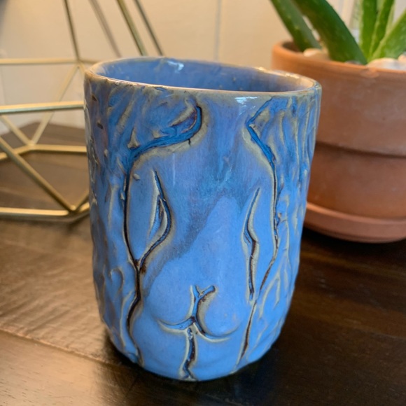 ANA LEMUS Pottery Cup - Picture 2 of 14